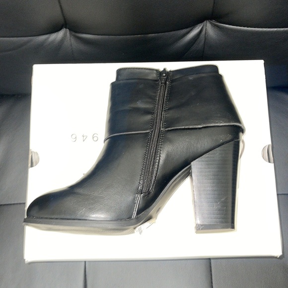 C Comfort EST 1946 Womens Size 10 Black Leather Boots - Picture 6 of 12